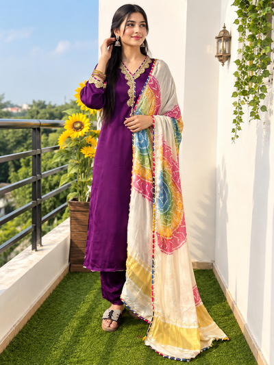 Modal Silk 3-Piece Bandhani Suit Set with Lace-Detail Neck & Sleeves