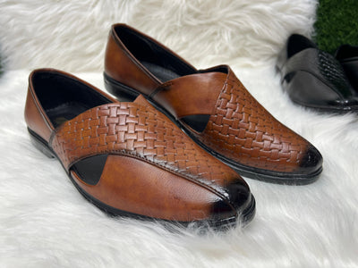 Crafted with traditional finesse and leather detailing, our Peshawari sandals are the go-to footwear for weddings, Eid, and everyday wear.