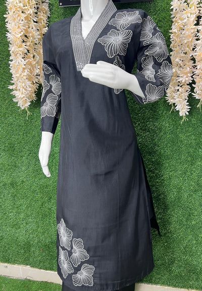 Elegant 🖤Black Silk Straight Kurti Set with Thread & Sequin Detailing | Organza Dupatta