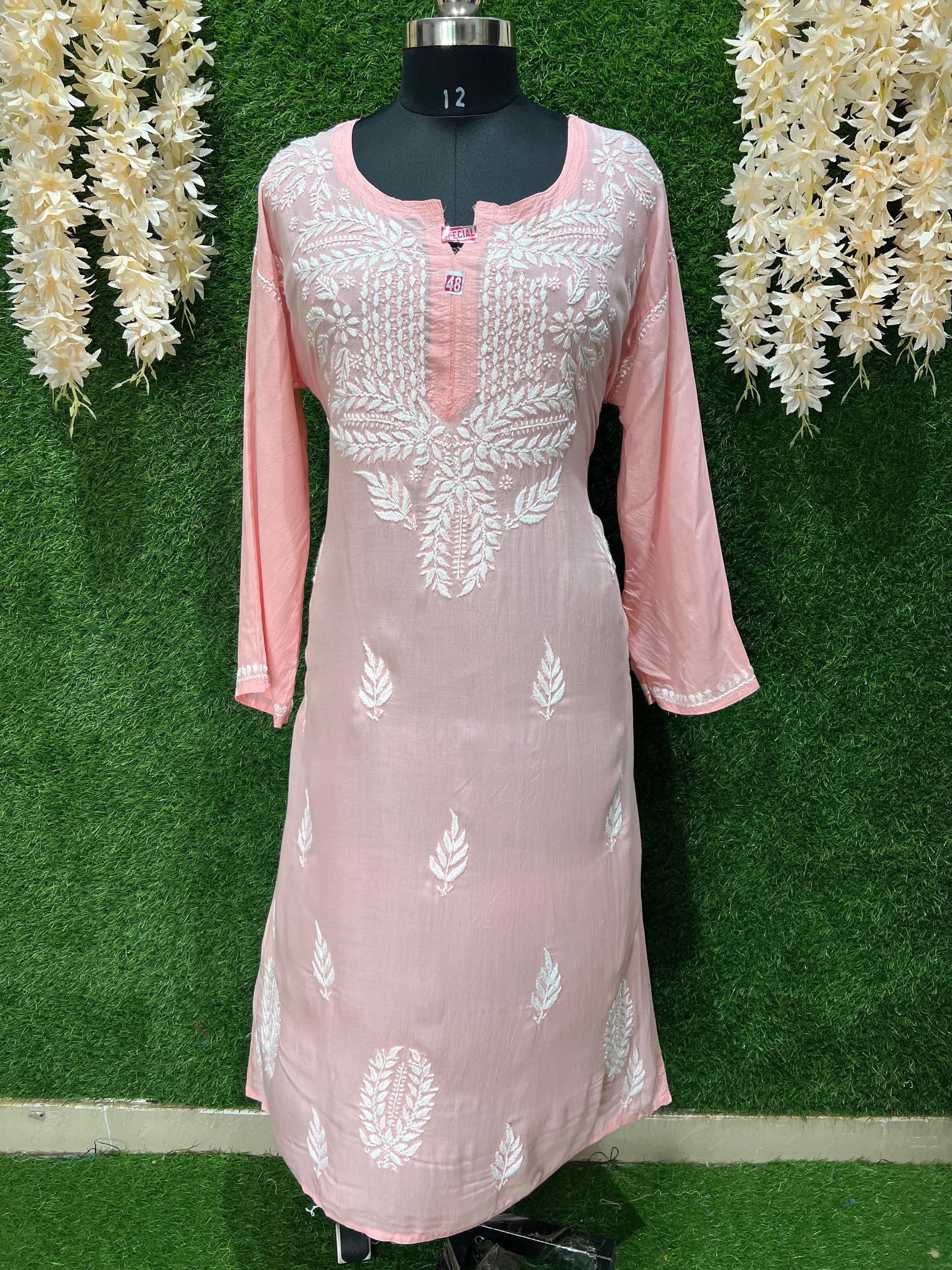 Lucknowi Chikankari Kurti – Hand Embroidered