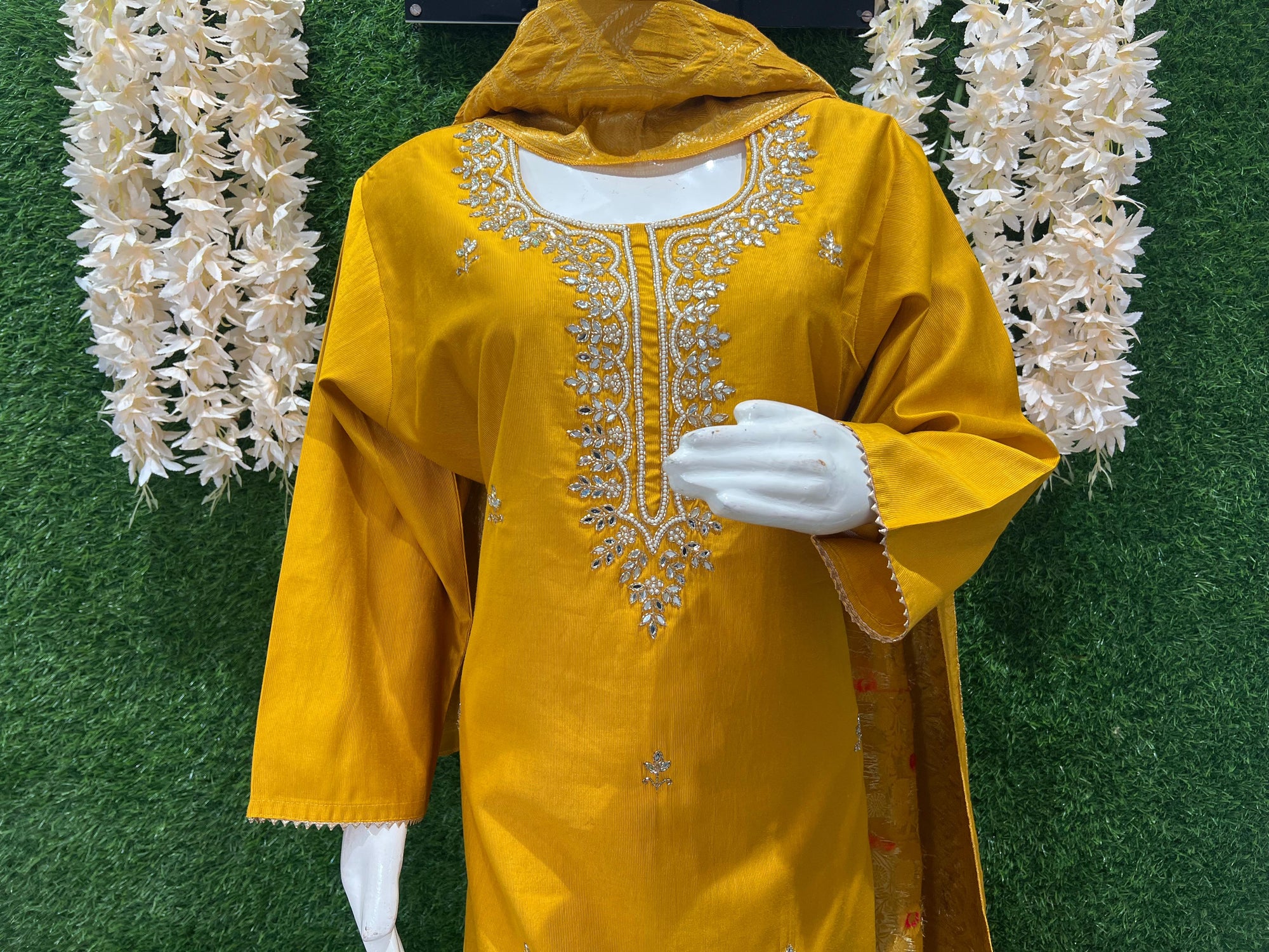 Elegant Embroidered Kurta with Pant & Dupatta Set – Festive & Casual Wear