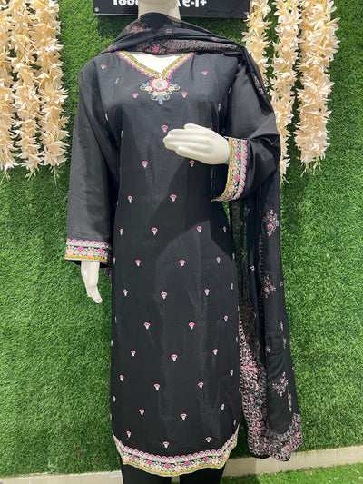 Black Embroidered Pant Suit with Dupatta – Elegant Festive & Party Wear