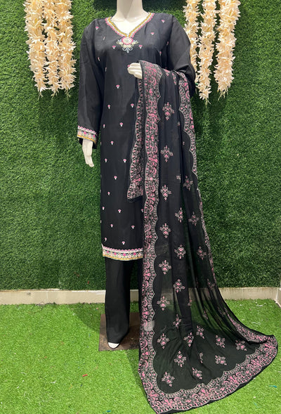 Black Embroidered Pant Suit with Dupatta – Elegant Festive & Party Wear