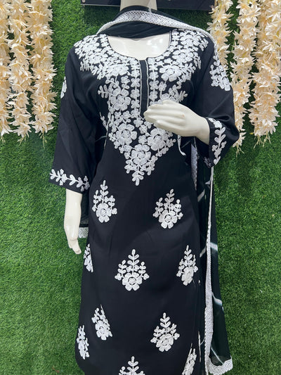Elegant Embroidered Kurta Pant Set