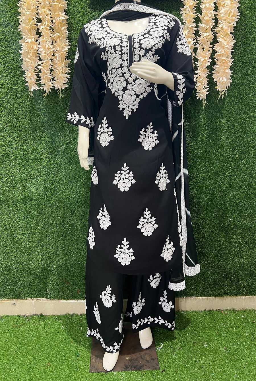 Elegant Embroidered Kurta Pant Set