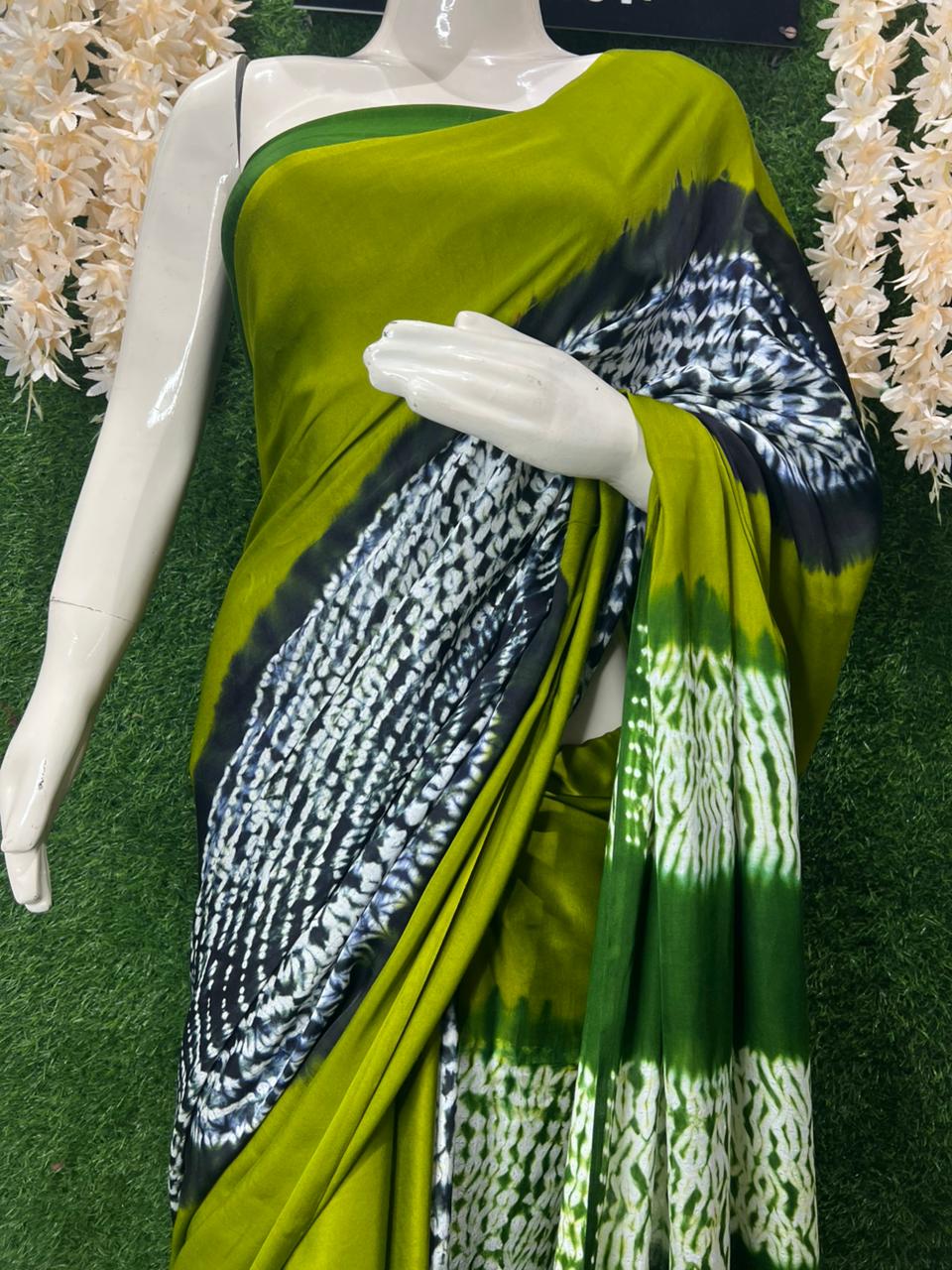 Hand-Dyed Shibori Saree with Lagdi Patta Pallu