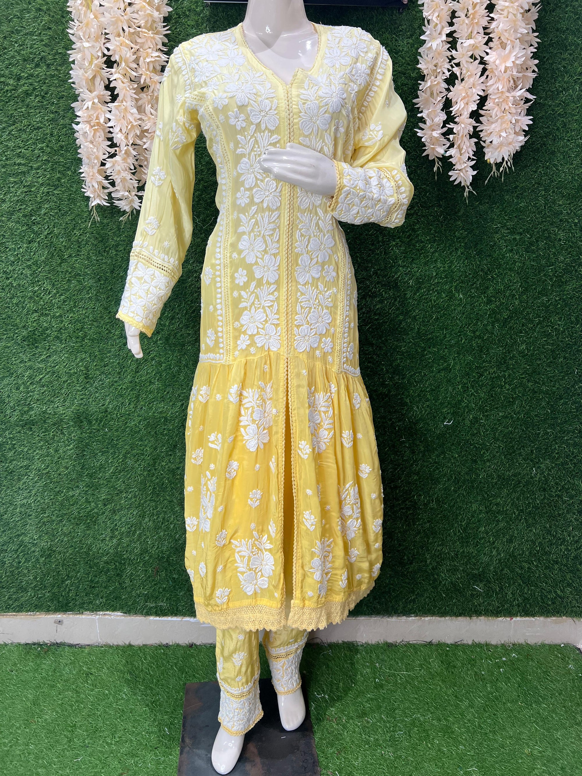 Crape Lucknowi Chikankari Co-Ord Set with Thread Work & Ombre Shade