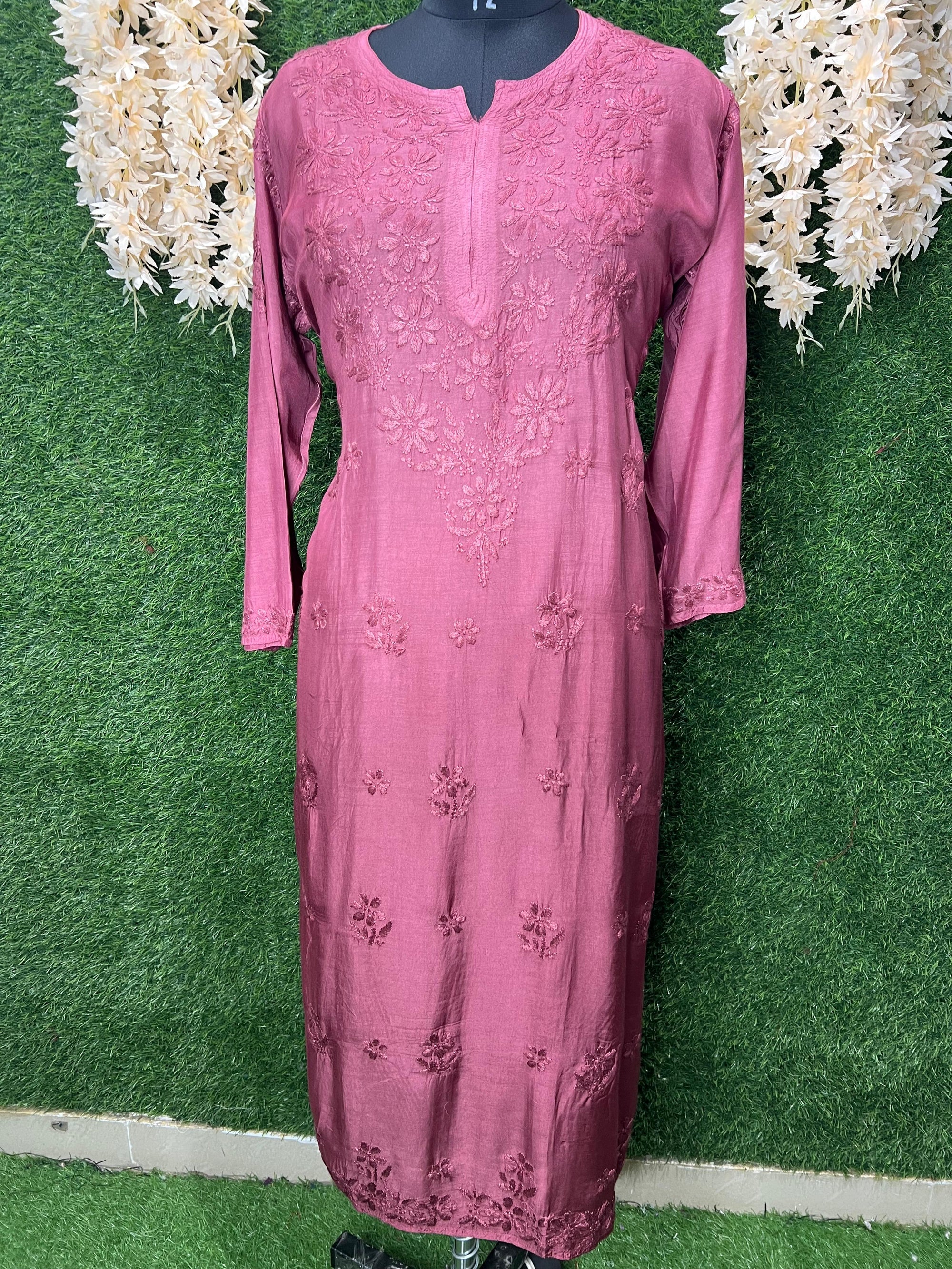 Lucknowi Chikankari Hand-Embroidery Muslin Kurti