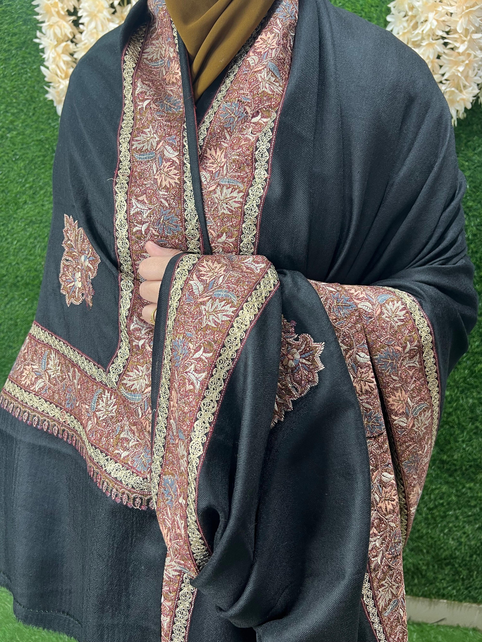 Kashmiri Pashmina Shawl Hand Embroidery