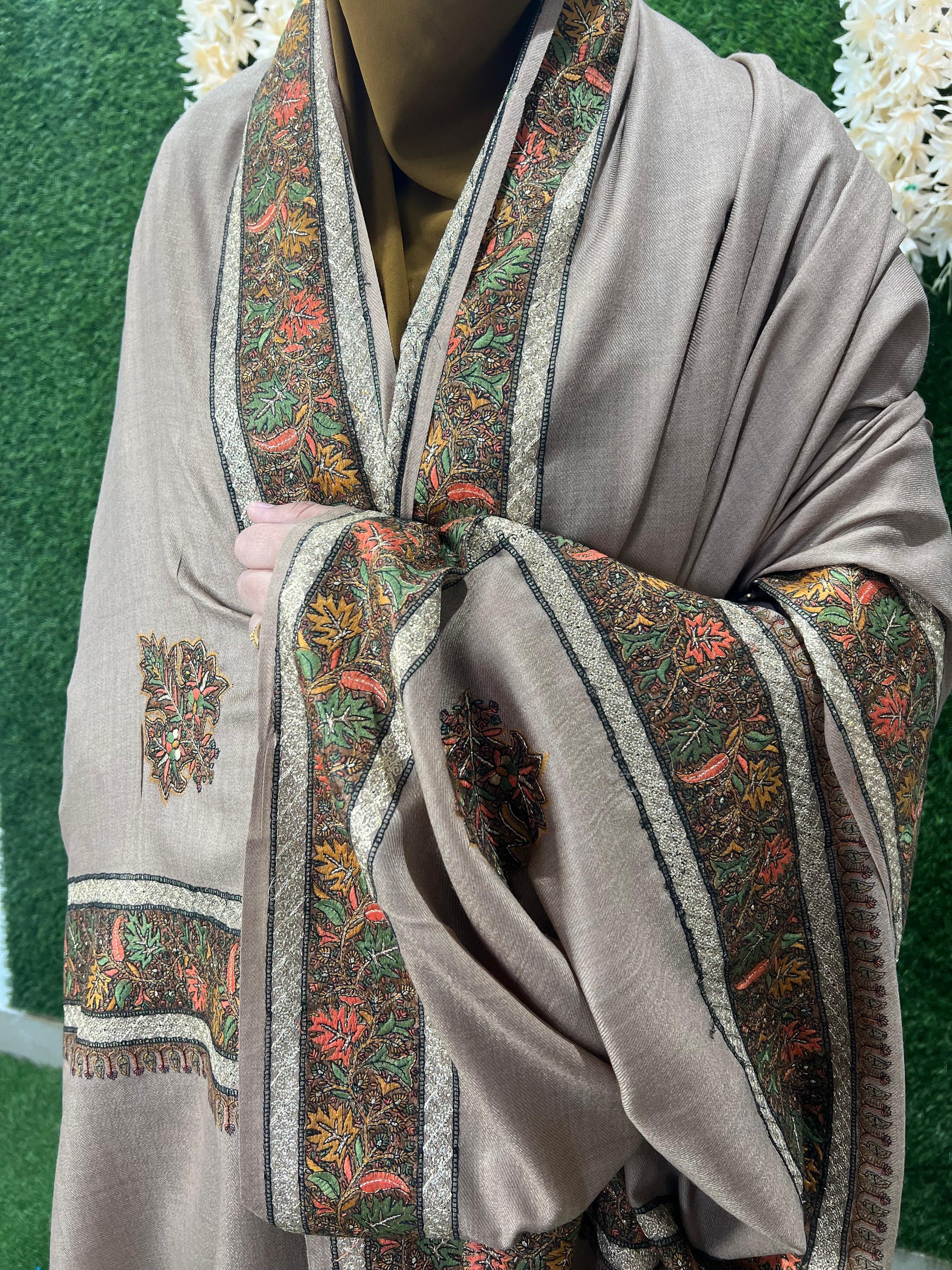 Kashmiri Pashmina Shawl Hand Embroidery