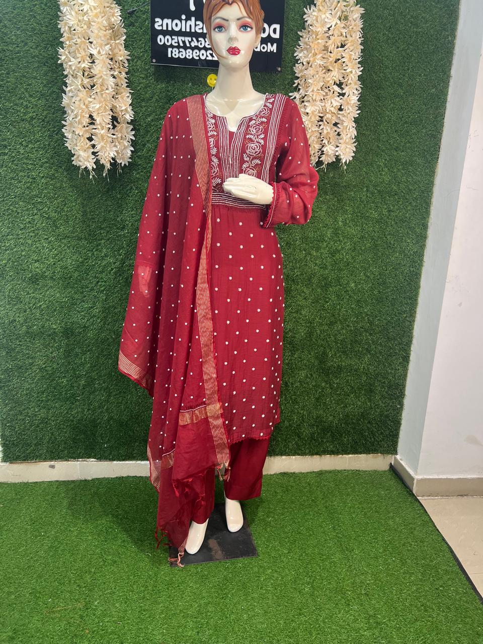 Lucknowi Chikankari Pearl, Kasab & Cutdana Suit Set