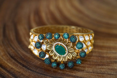 Aadhila Gold-plated Openable Bracelet