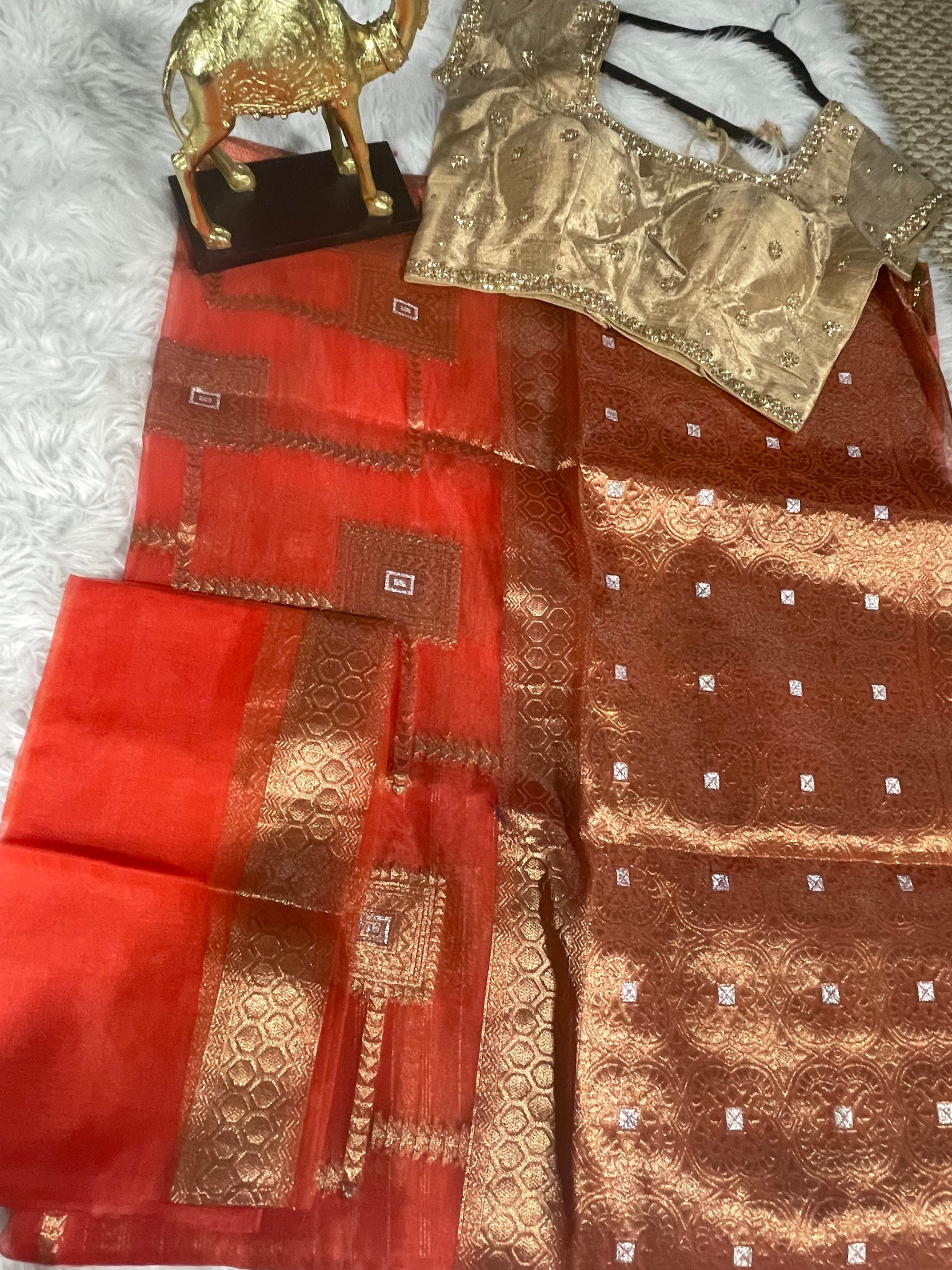 Meenu organza saree