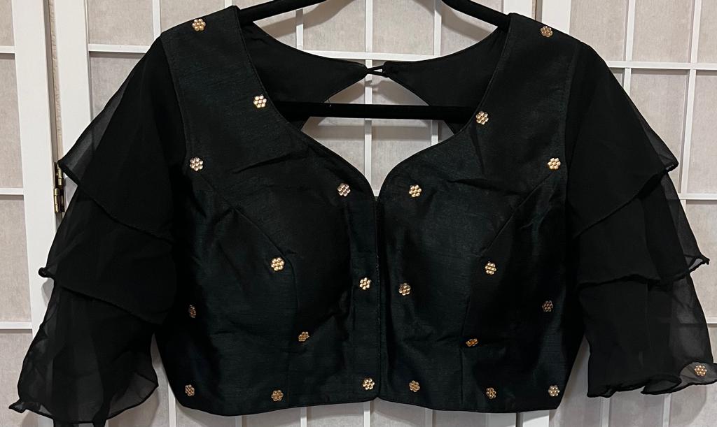 Fancy frilled-sleeves party blouse