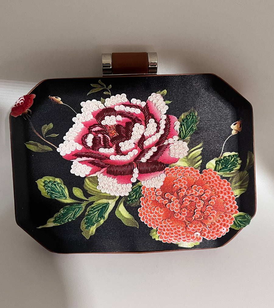 Anaya embroidered party clutch