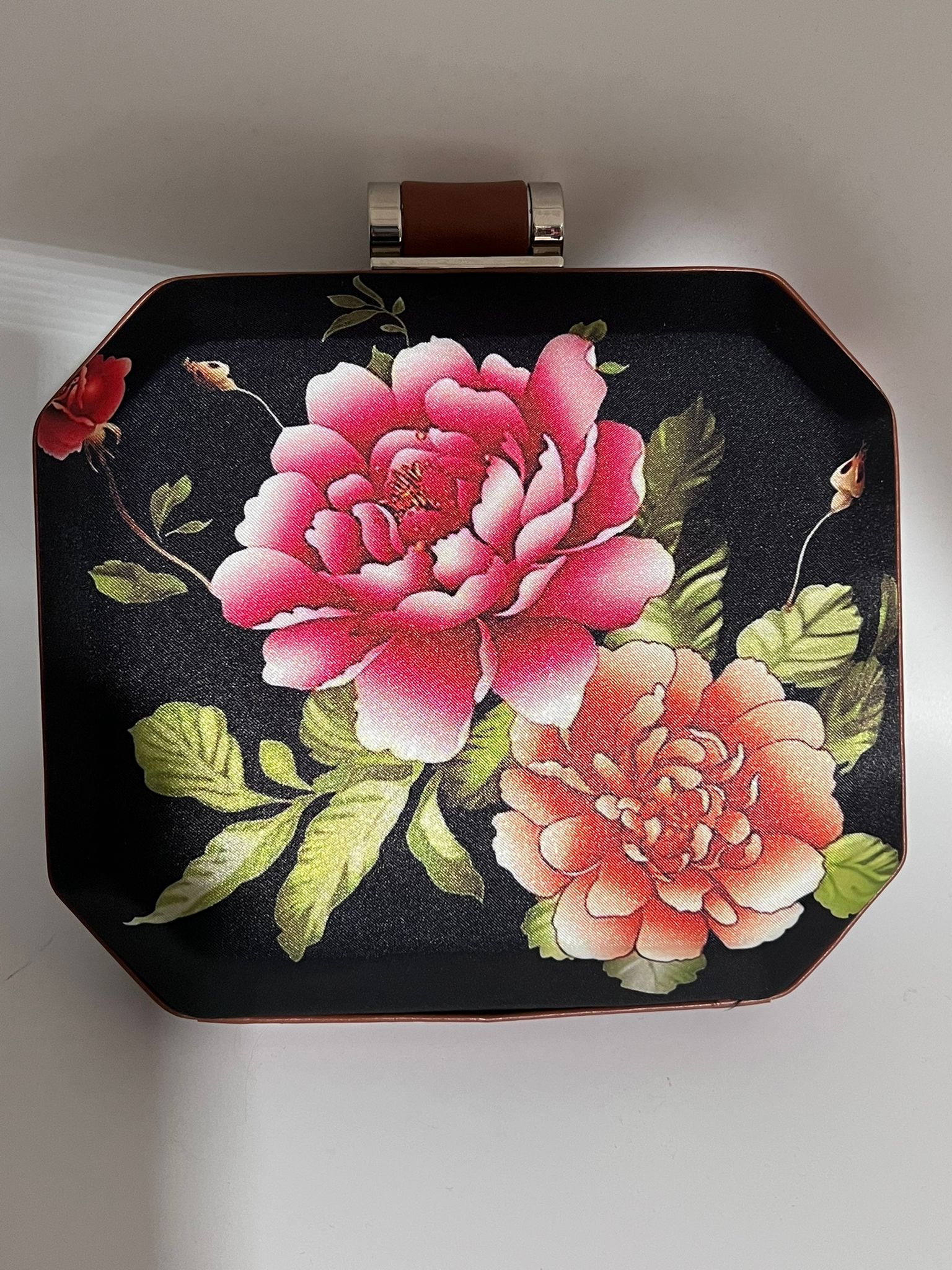 Anaya embroidered party clutch