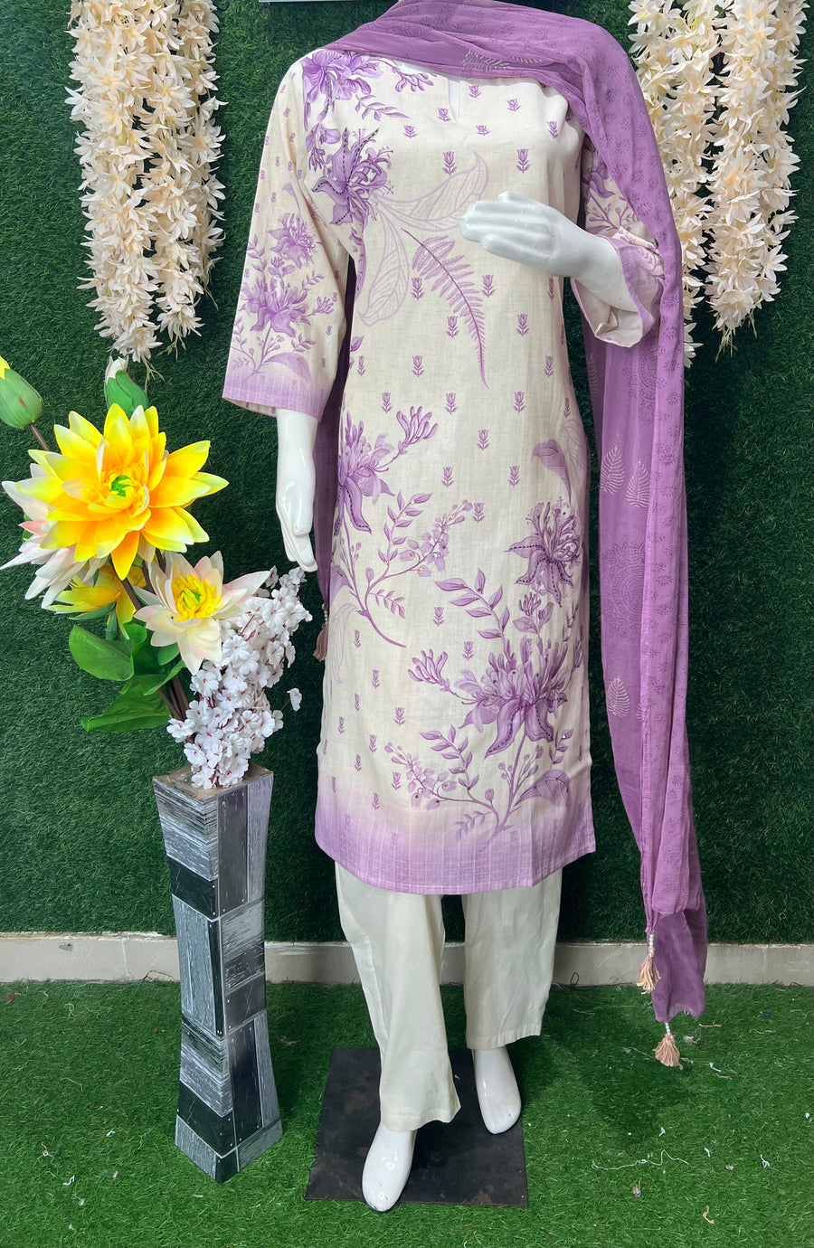 Elegant Lavender Floral Printed Pant Suit Set