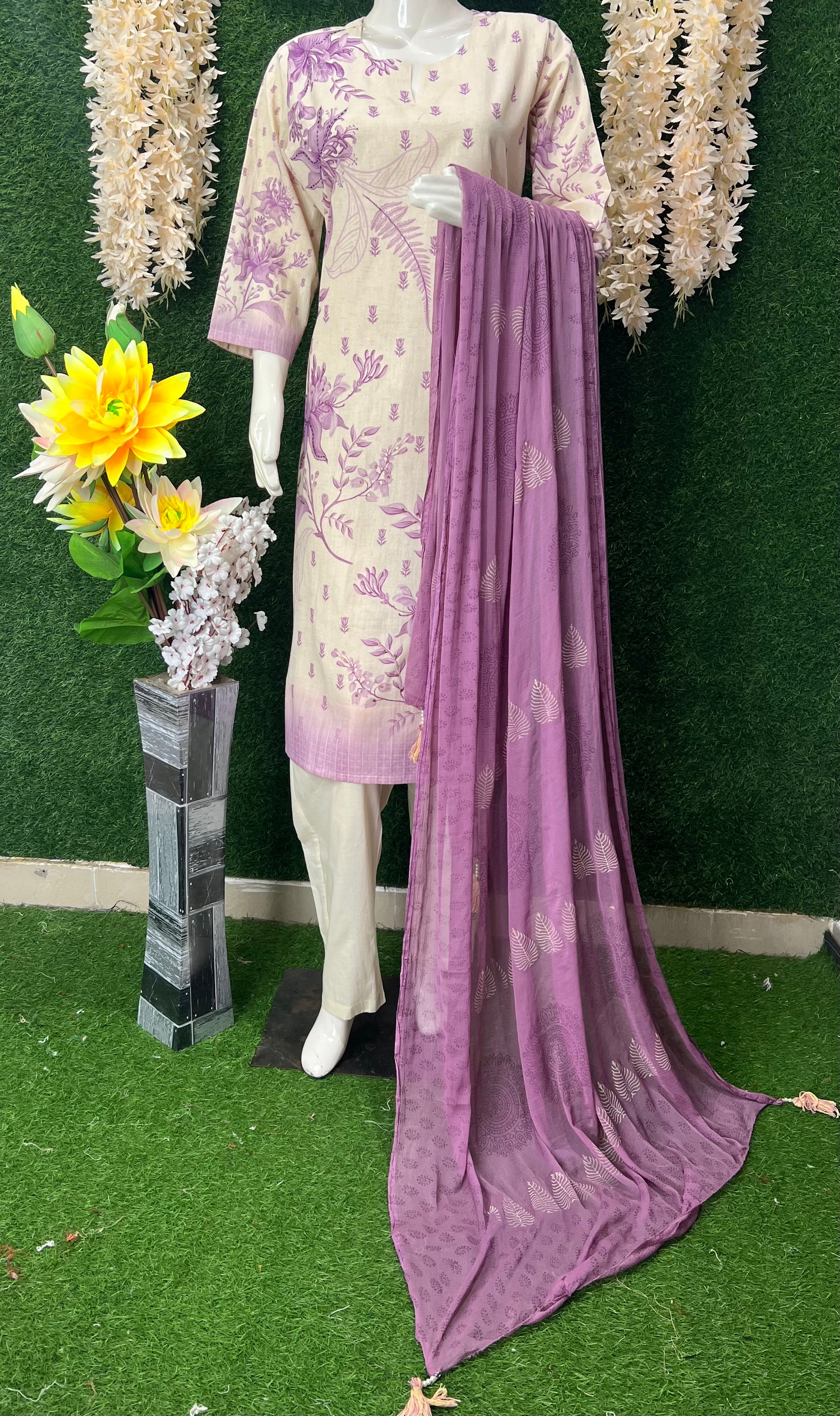 Elegant Lavender Floral Printed Pant Suit Set