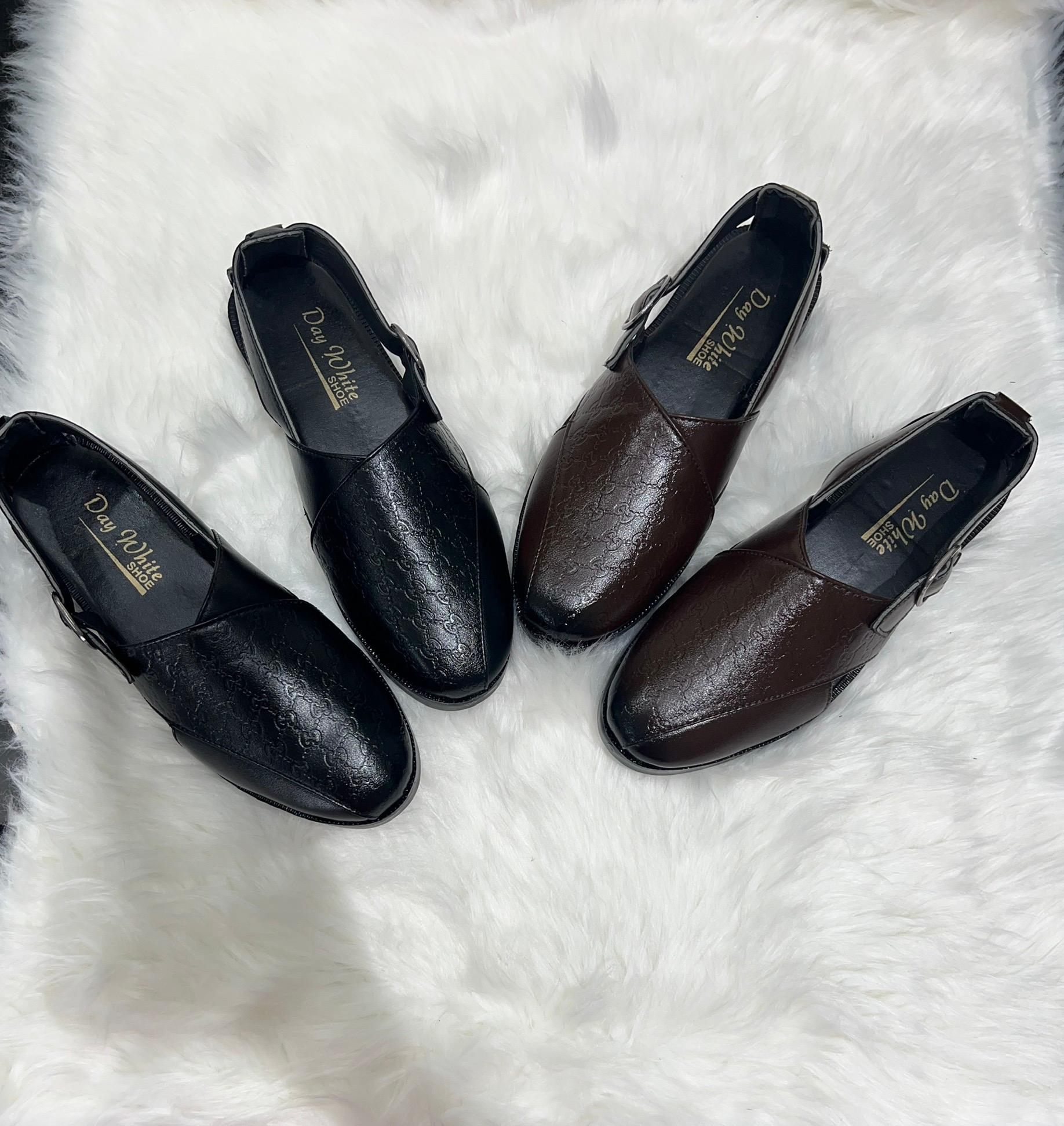 Simple. Sturdy. Stylish. These everyday Peshawari sandals are your go-to for effortless ethnic style. Made with soft inner padding, breathable lining, and anti-slip sole – they're built for your busiest days and most casual moments.