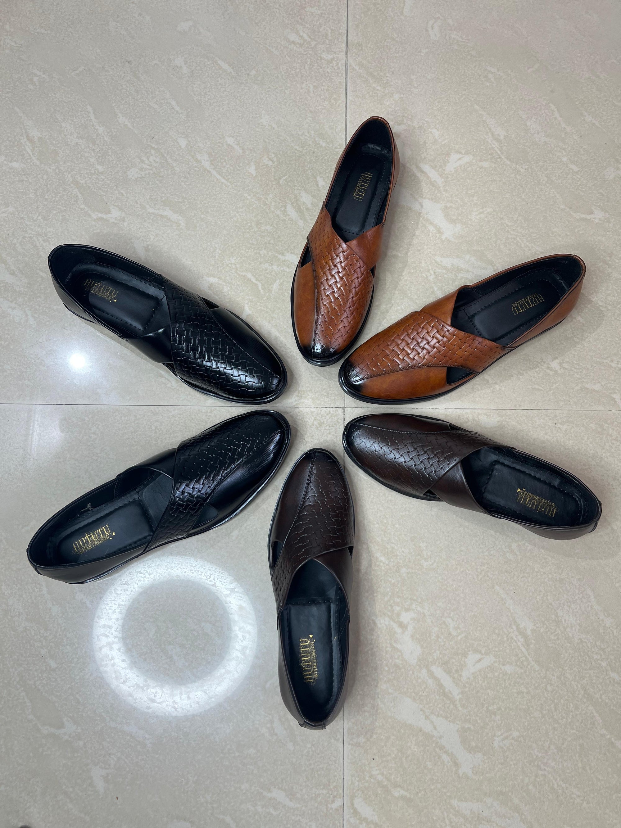 Strong sole, soft leather, pure craftsmanship — just how it’s meant to be. Ideal for jeans, kurta-pajama, or sherwani looks.