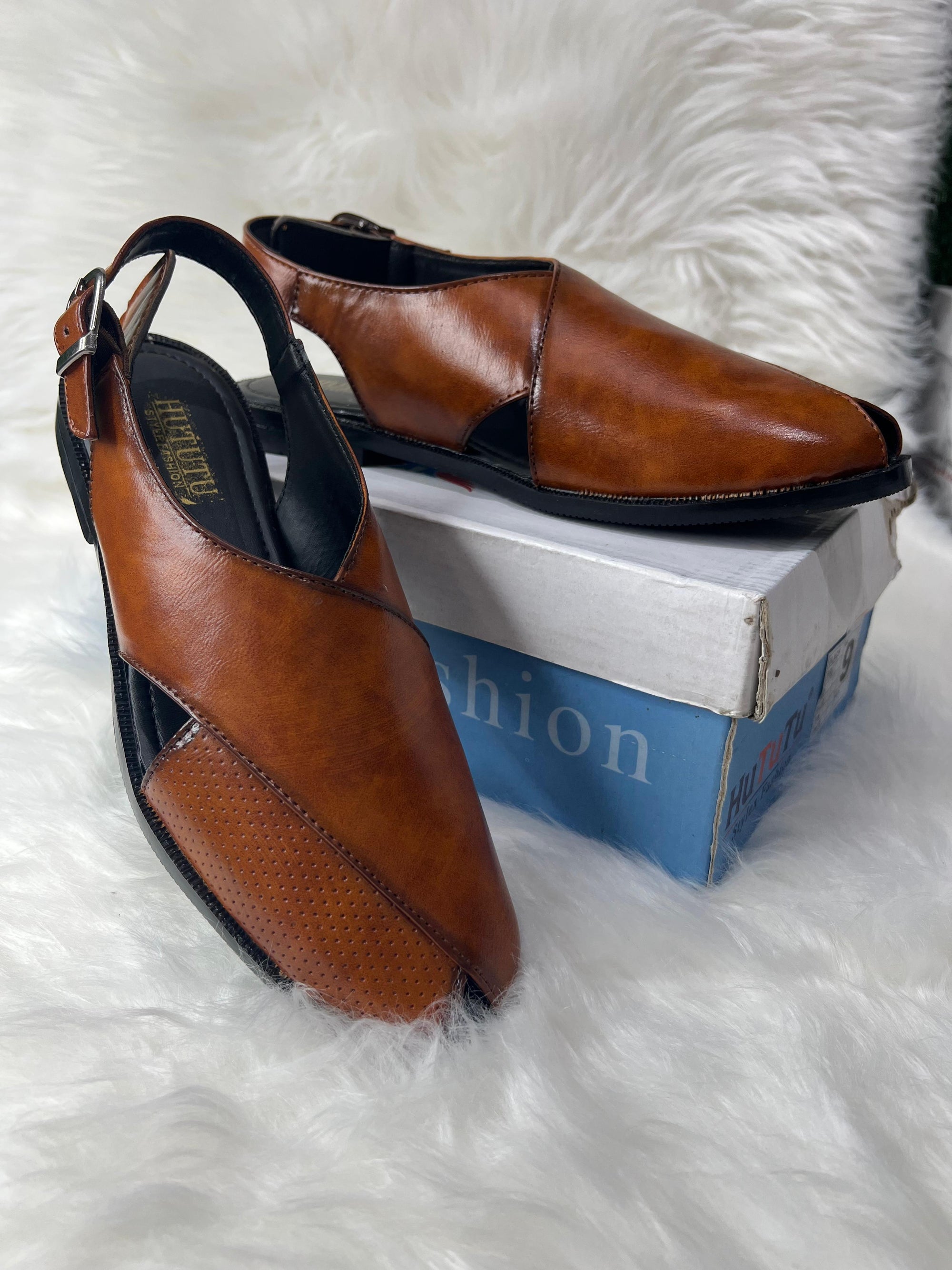 Blending centuries-old craftsmanship with modern-day design, our Peshawari sandals pair beautifully with jeans, kurtas, or pathani suits.