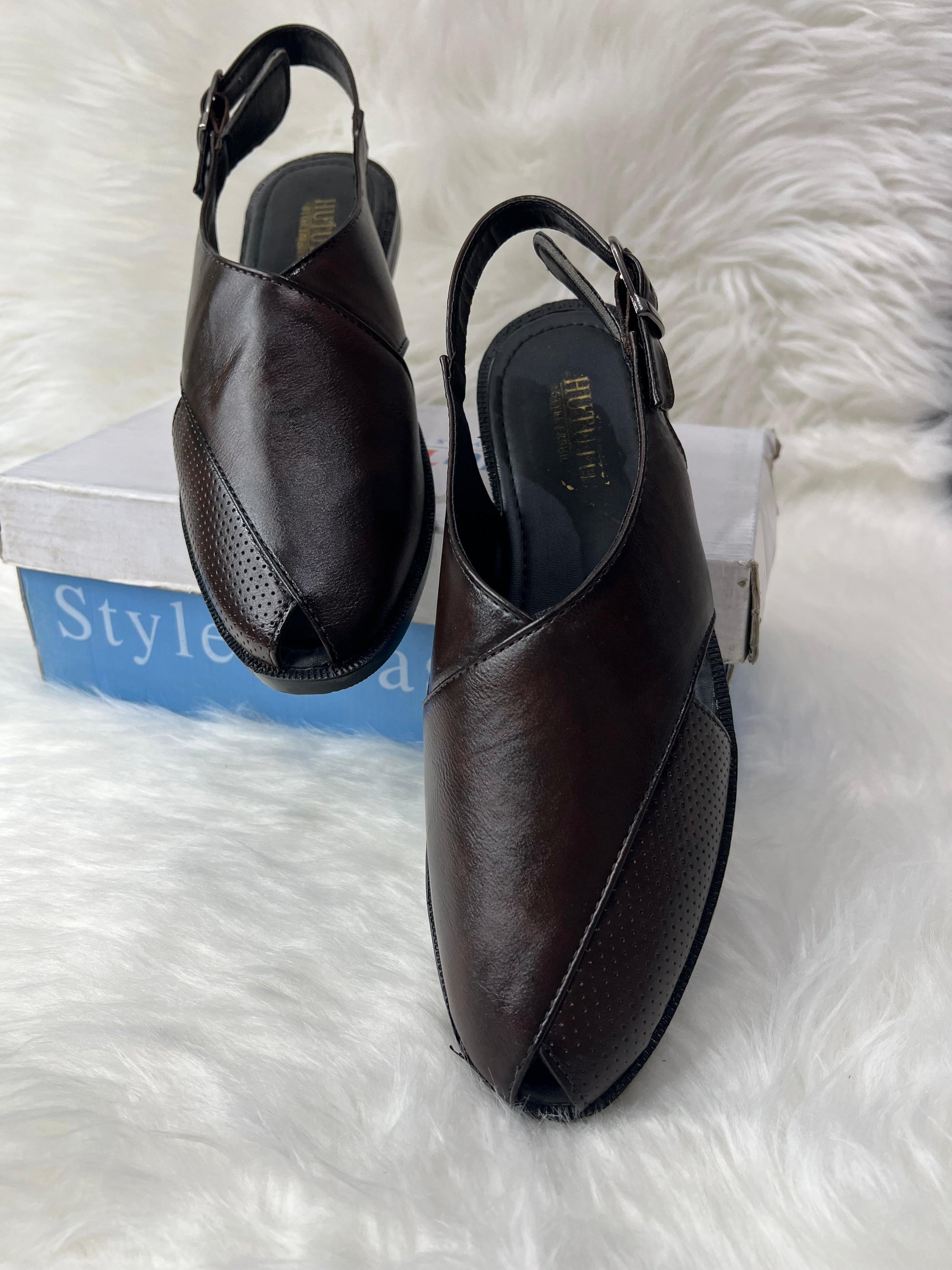 Make every step a style statement. These Peshawari sandals are handcrafted to perfection—offering timeless charm with unbeatable comfort.