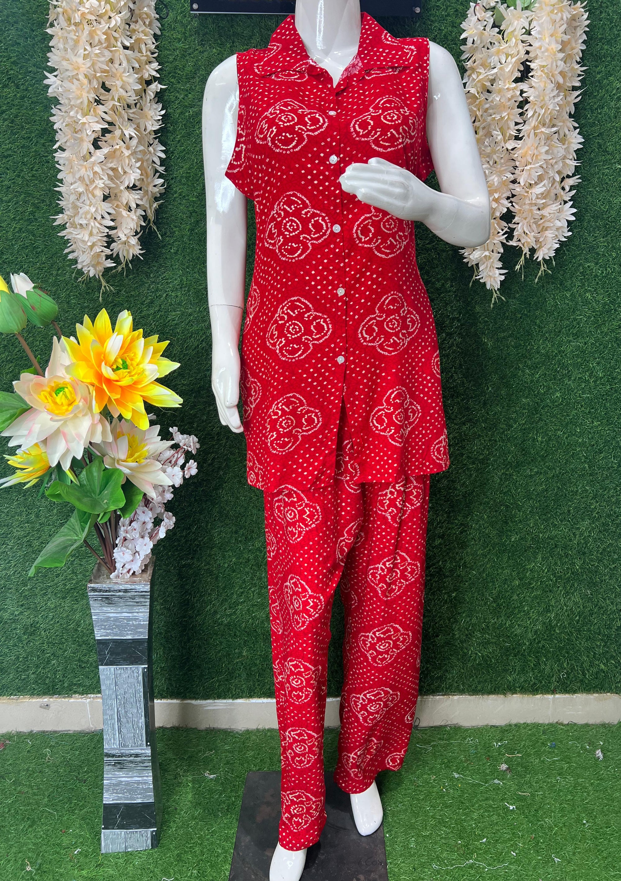 Red Bandhani Printed Sleeveless Co-Ord Set | Casual Summer Coord