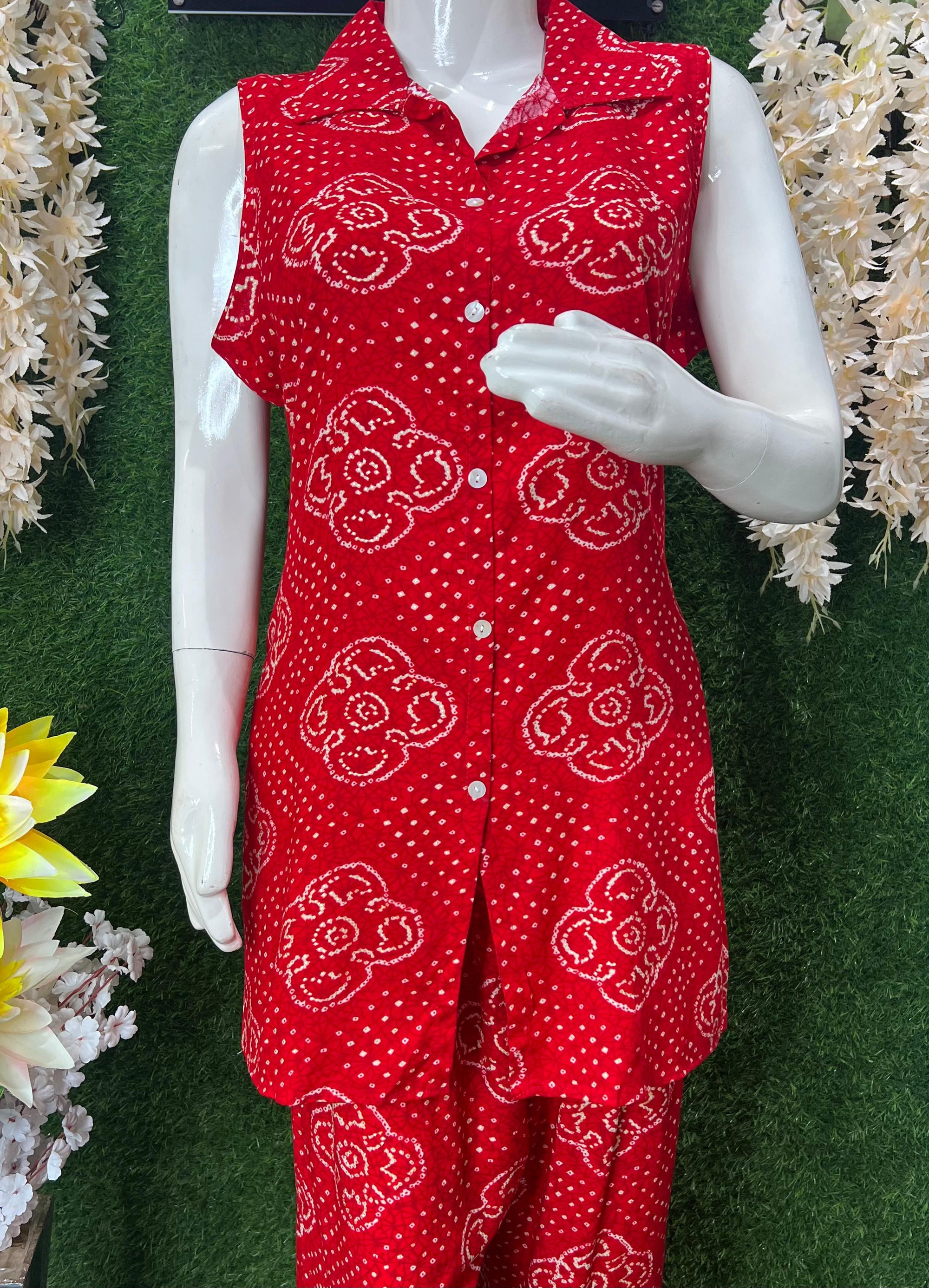 Red Bandhani Printed Sleeveless Co-Ord Set | Casual Summer Coord