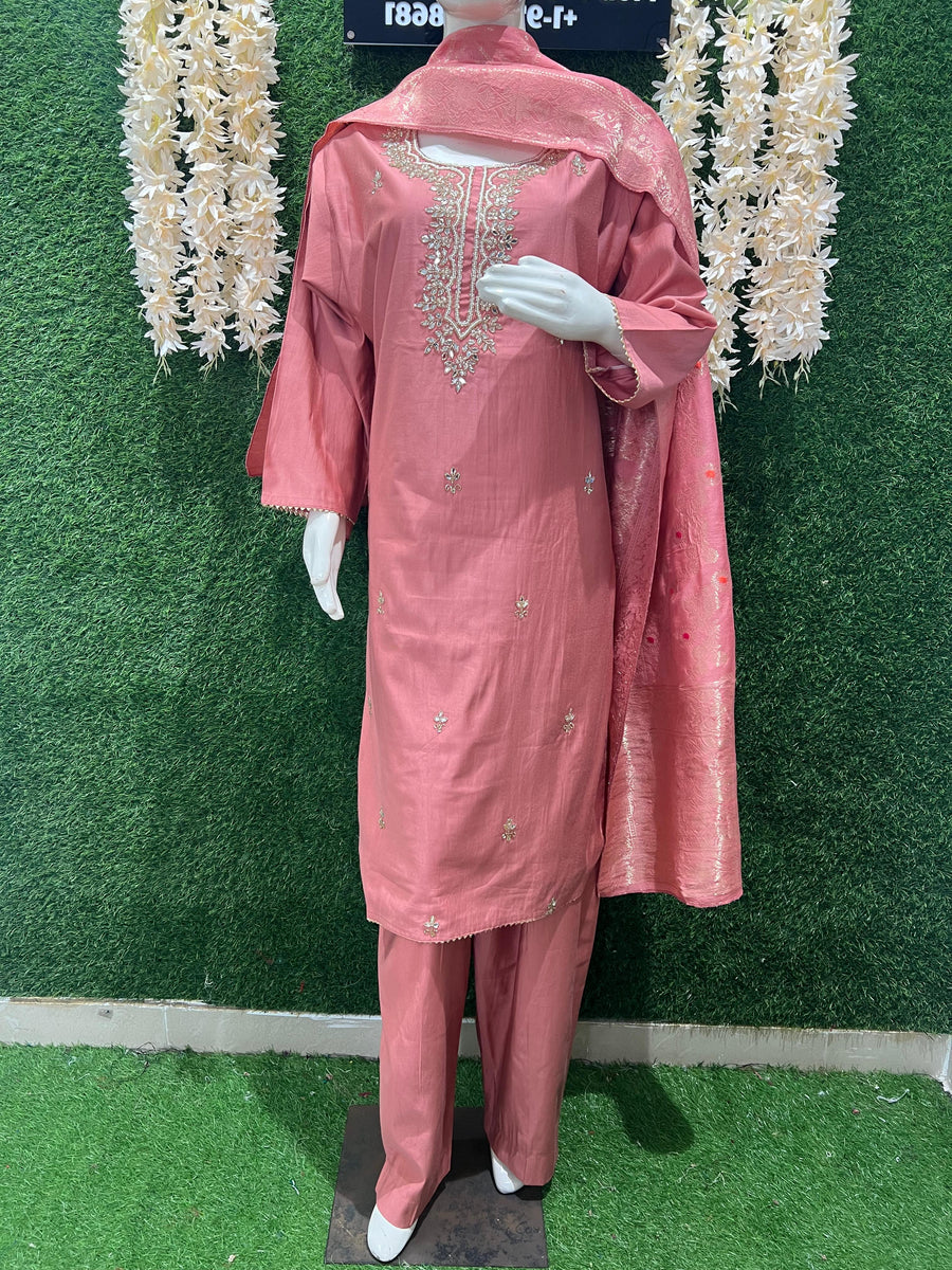 Elegant Embroidered Kurta with Pant & Dupatta Set – Festive & Casual Wear