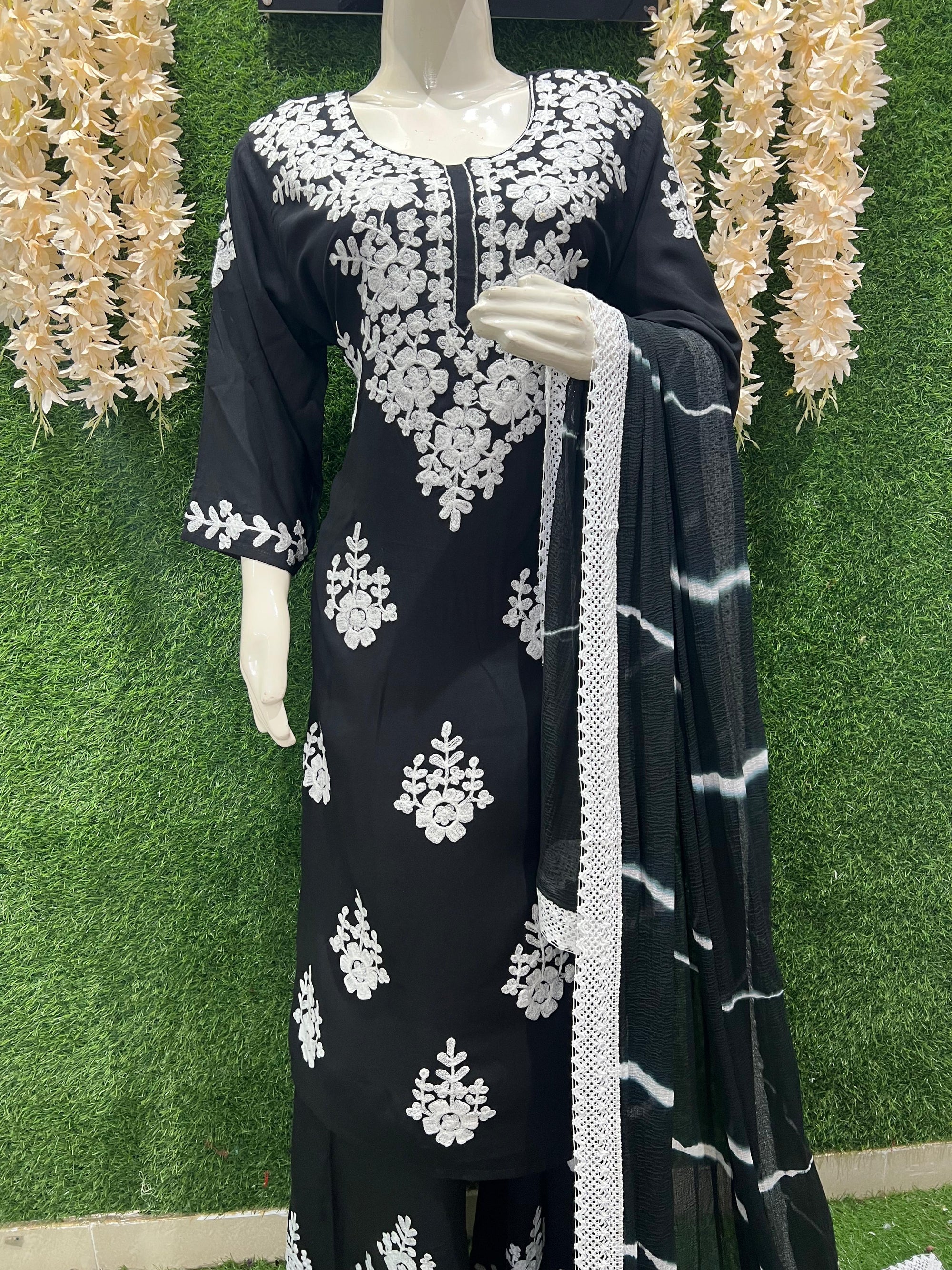 Elegant Embroidered Kurta Pant Set