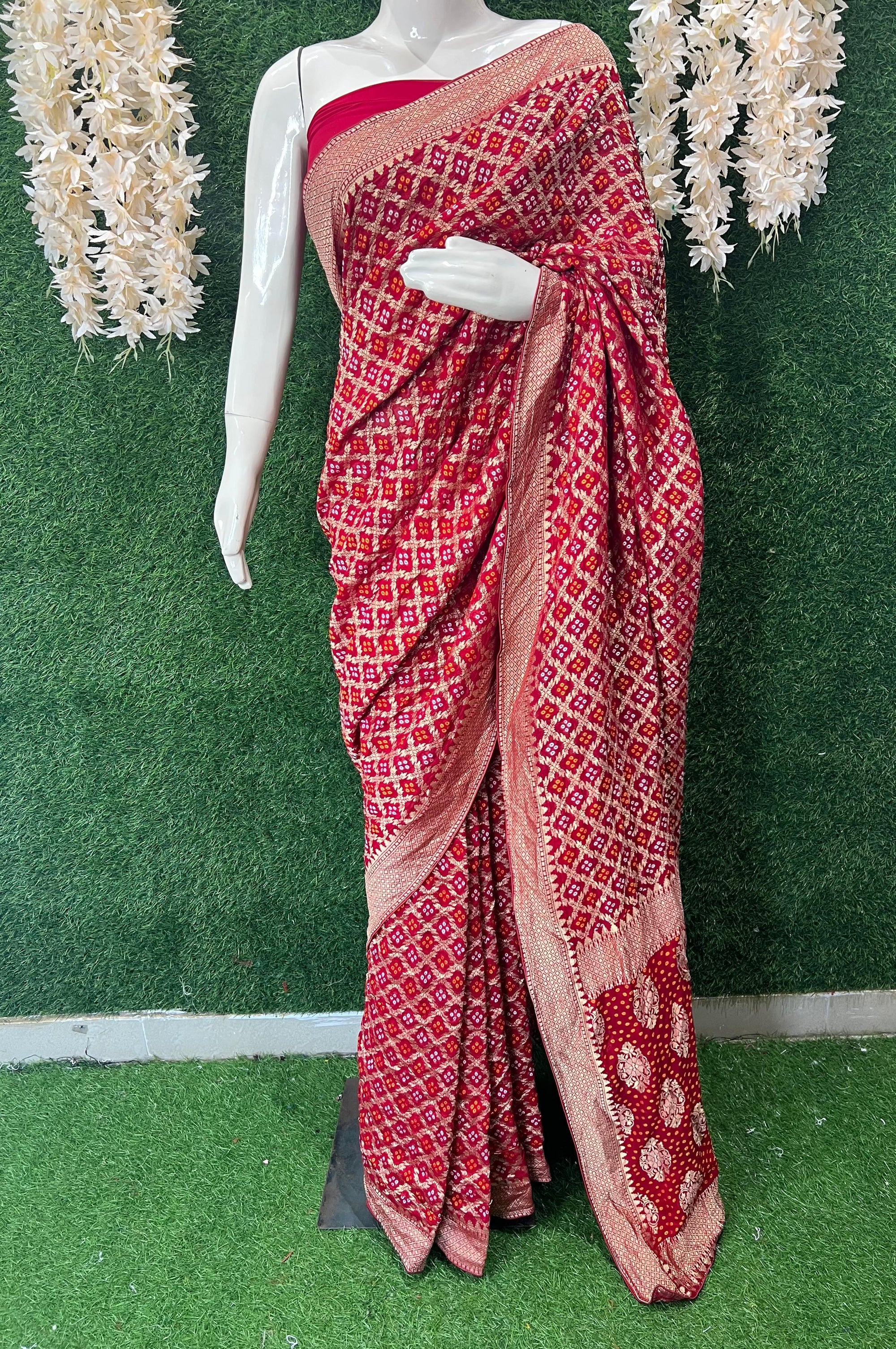 Khaddi Georgette Banarasi Saree with Rai Bandhej