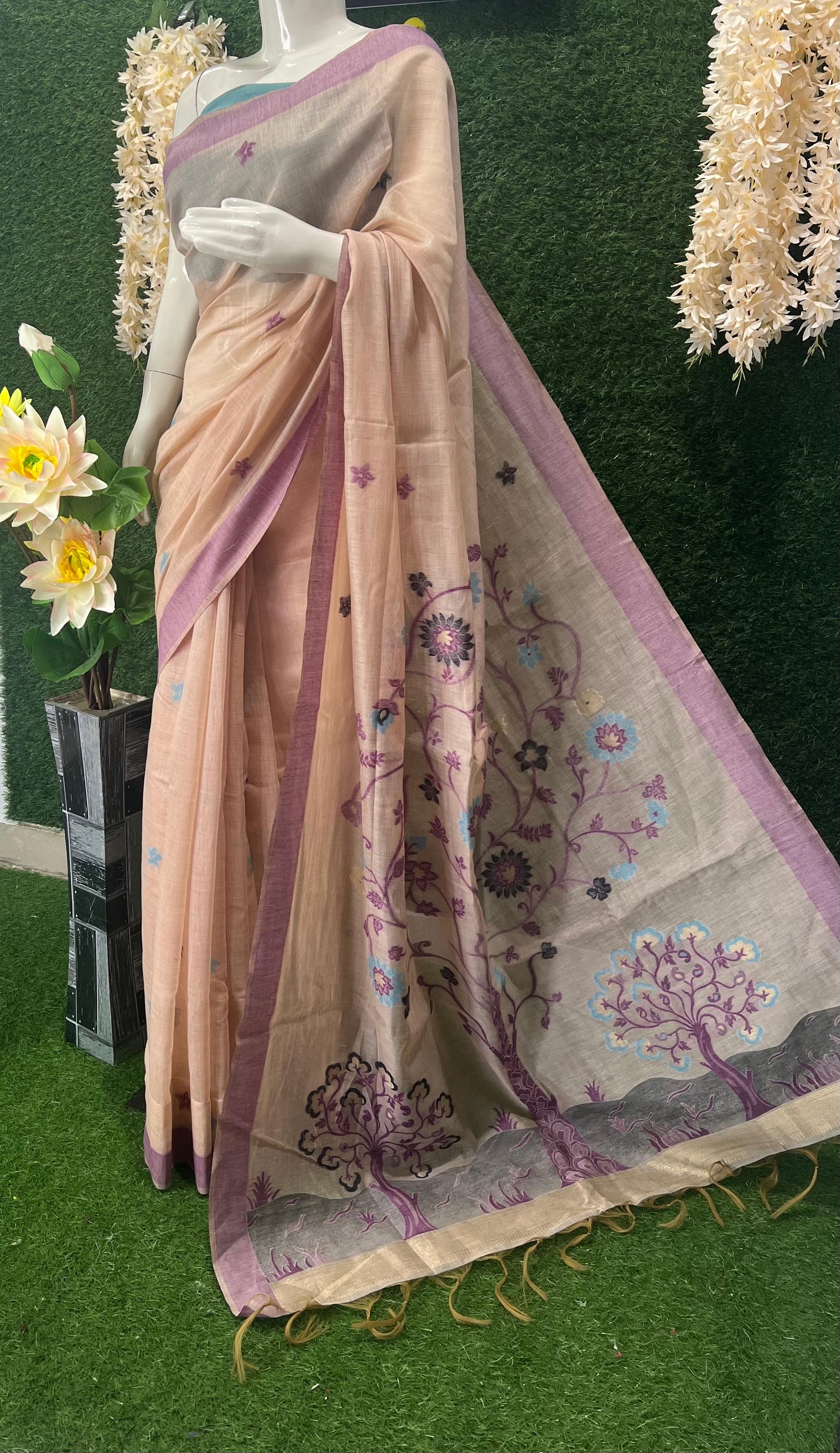Meghnna Tussar Designer Saree with Floral Prints