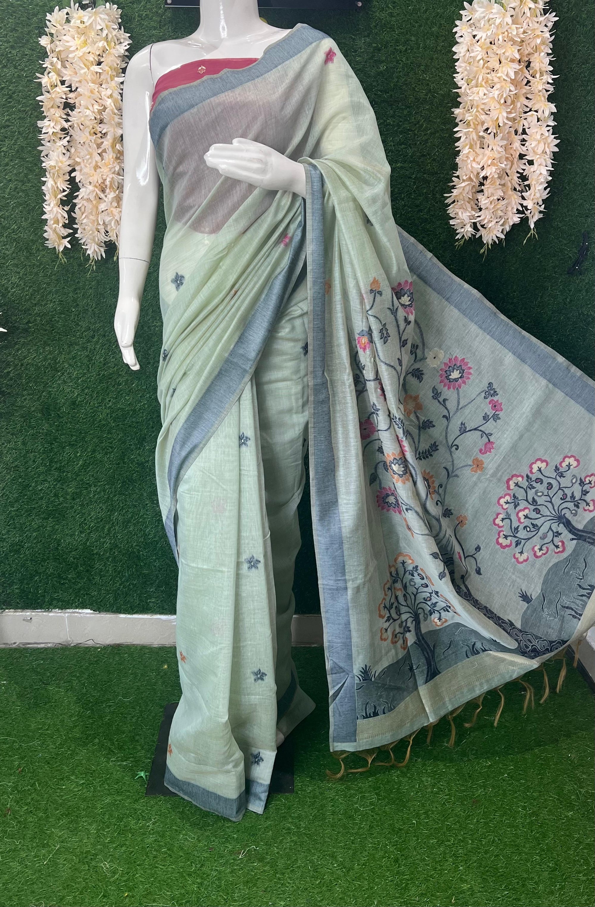 Meghnna Tussar Designer Saree with Floral Prints