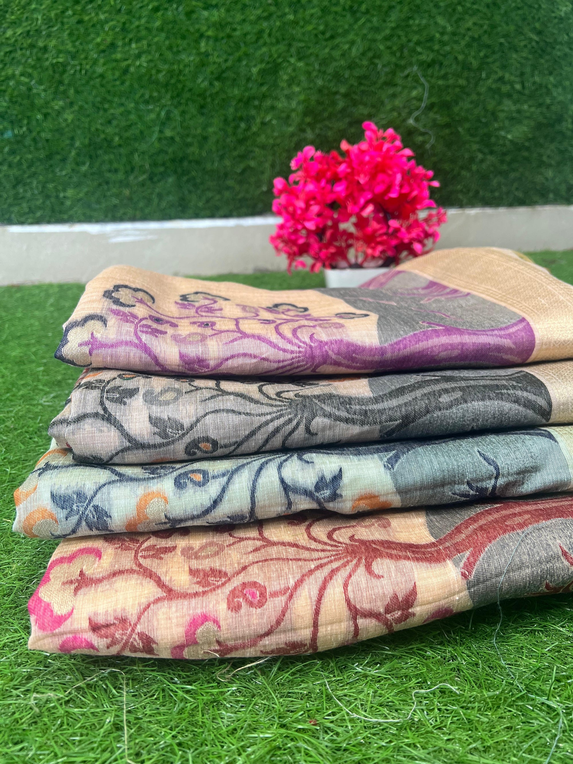 Meghnna Tussar Designer Saree with Floral Prints