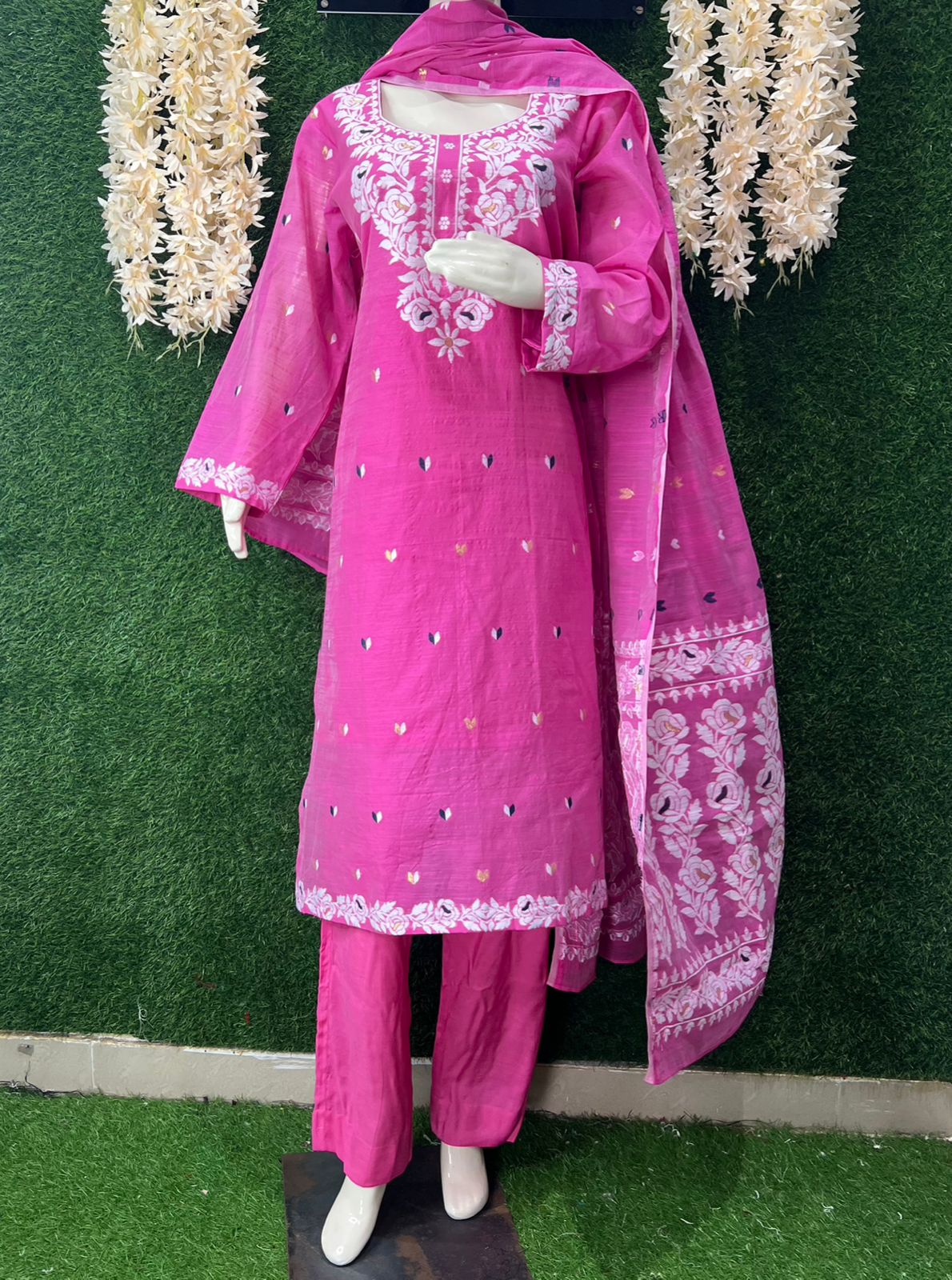 Elegant Jamdani Woven Suit Set with Dupatta