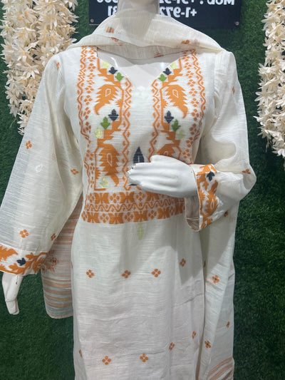 Handwoven Jamdani Kurta Set with Lace Detailing