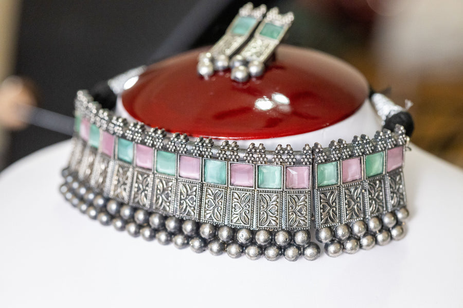 Shehnaz silver choker necklace set