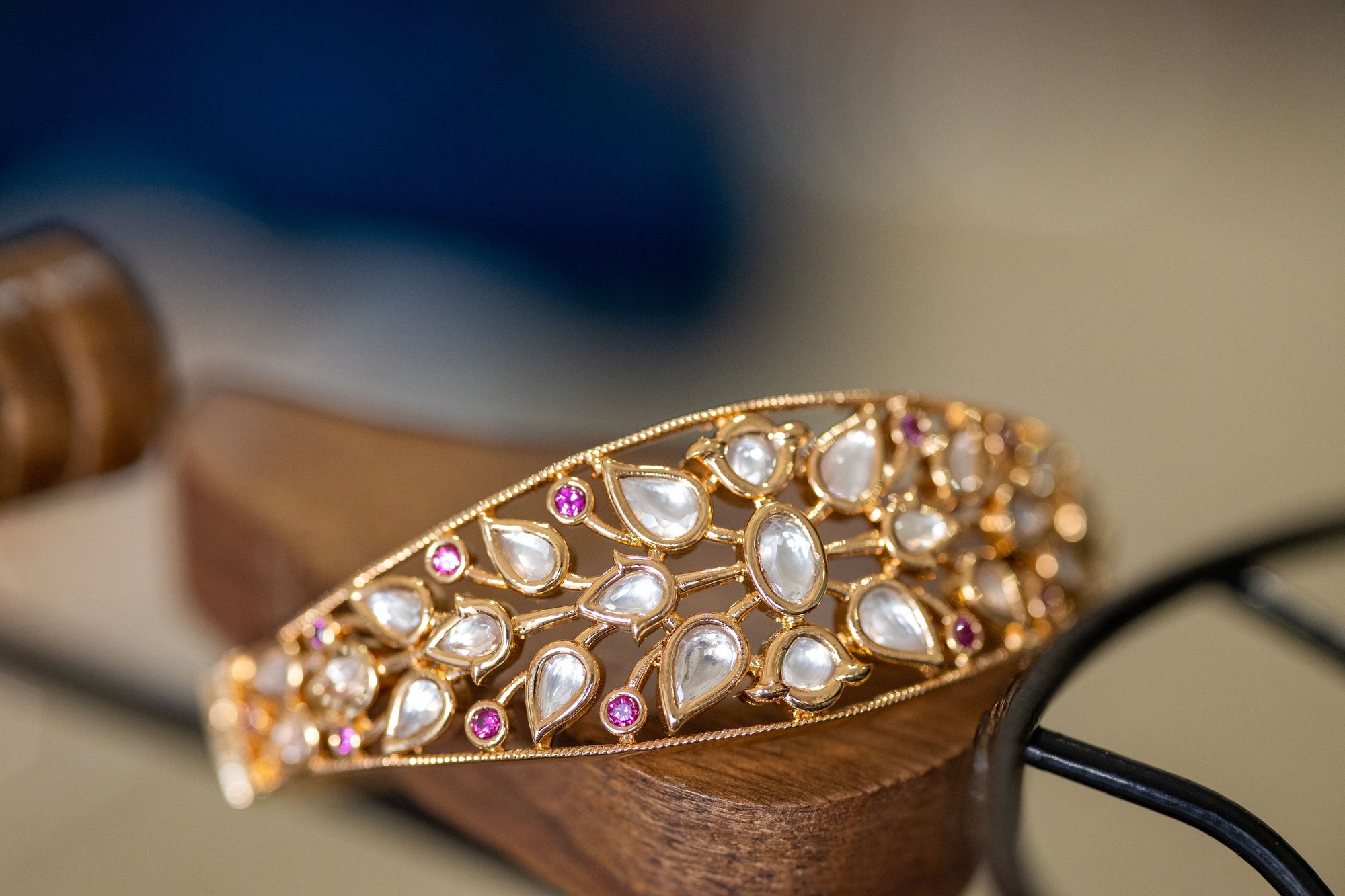 Nafrin rose gold kundan bracelet