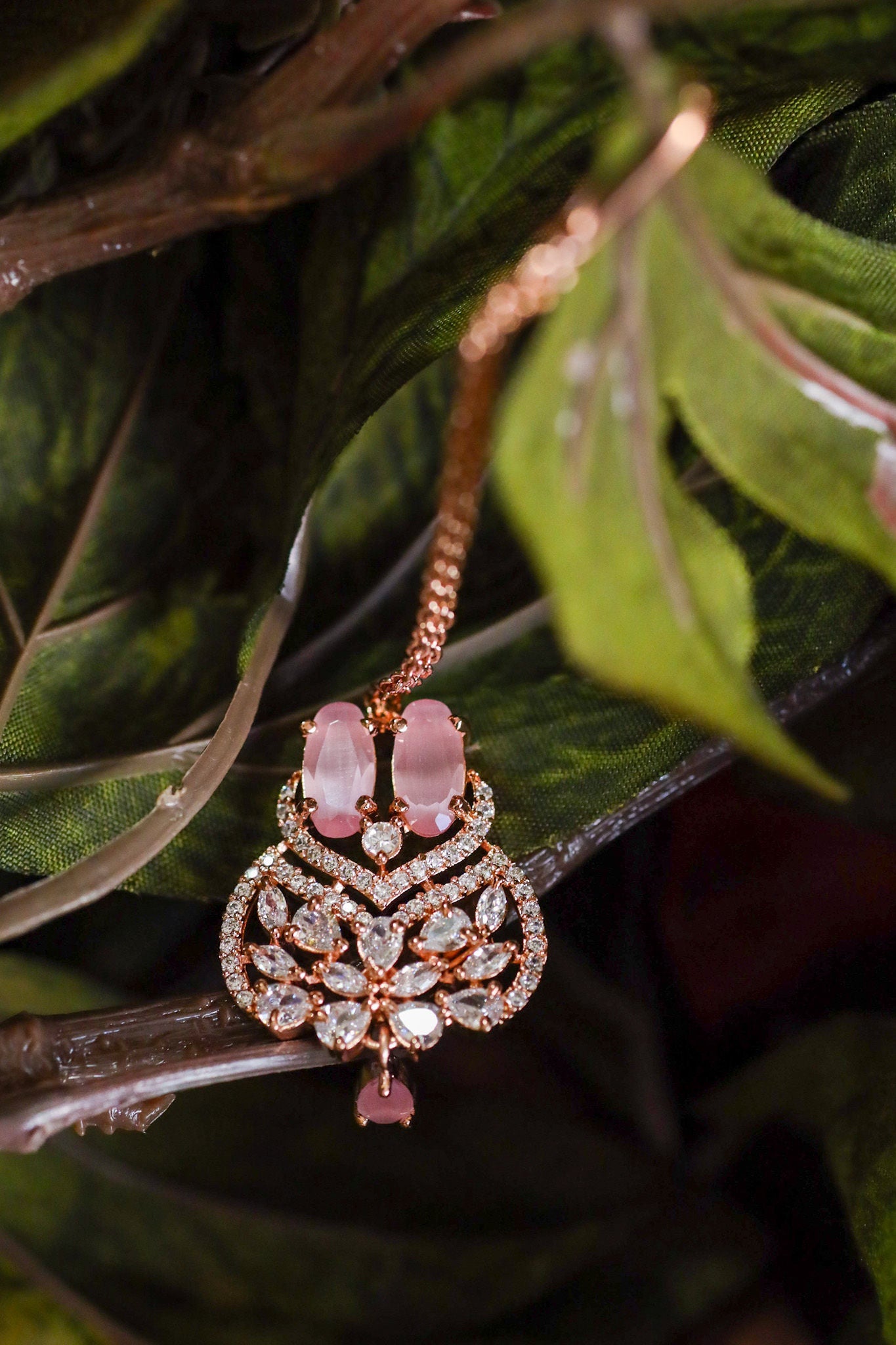 Anshika ad teeka/headpiece