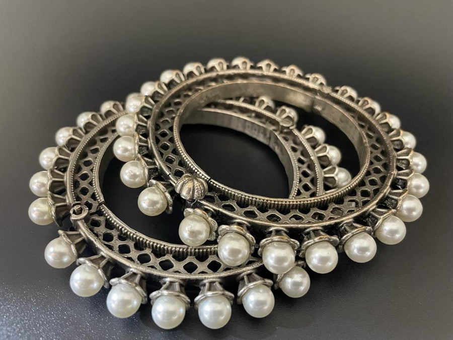 Diya gs white pearl bangles