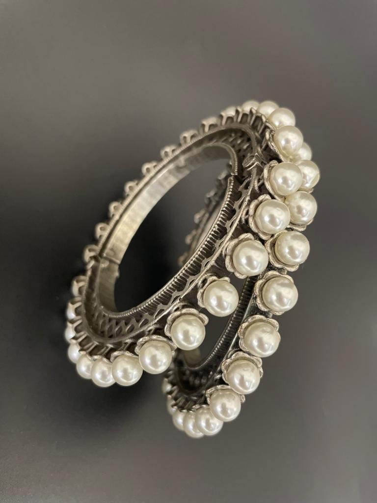 Diya gs white pearl bangles