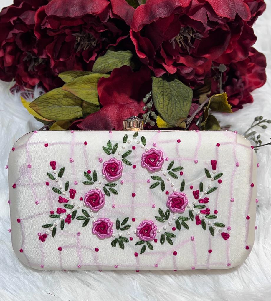 Pretty in pink floral jutti & clutch combo